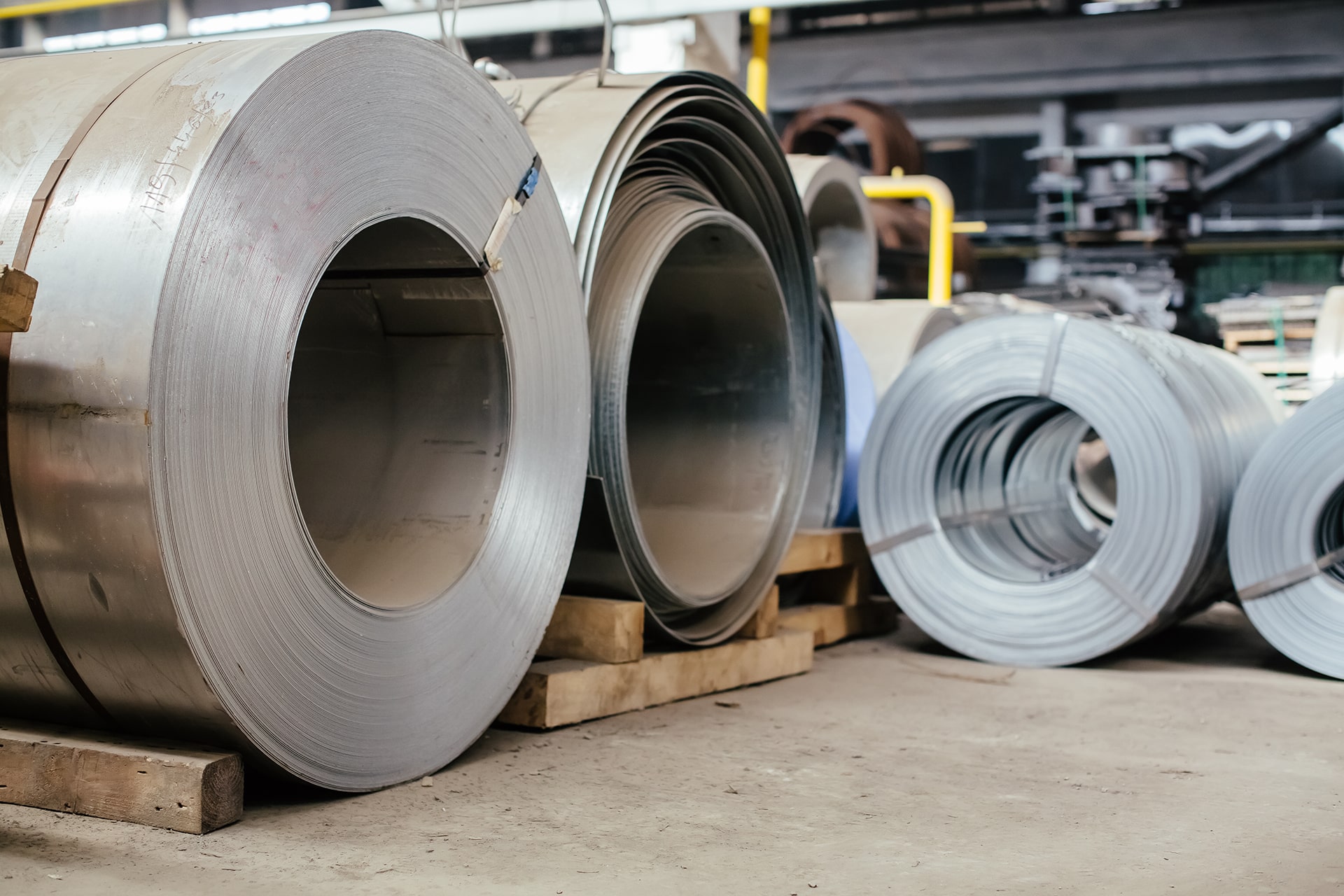 МКС <span class="frist-word">Метал</span> -  комплексний постачальник металопрокату